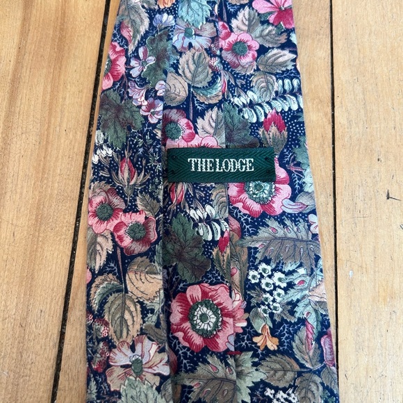 Vtg The Lodge Floral Cotton USA Made Men's Tie - Picture 3 of 4